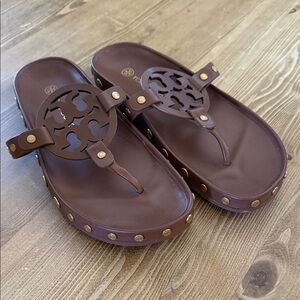 Tory Burch Brown Leather Logo Thong Sandals with Gold Studs